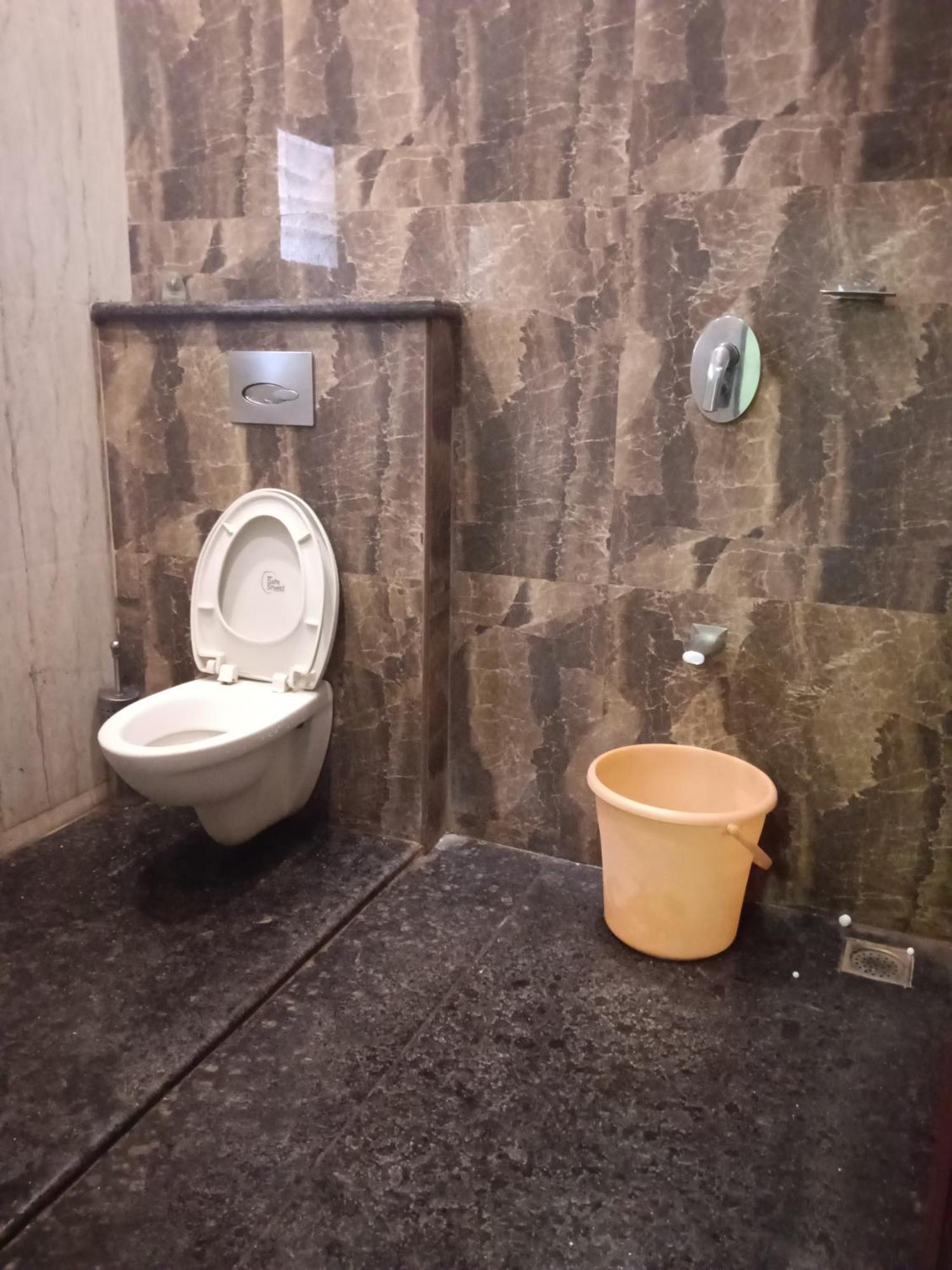 צ'נאי Iris Comfort Inn מראה חיצוני תמונה