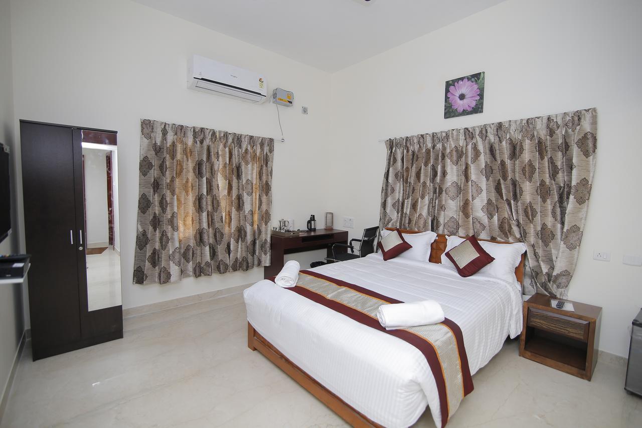 צ'נאי Iris Comfort Inn מראה חיצוני תמונה