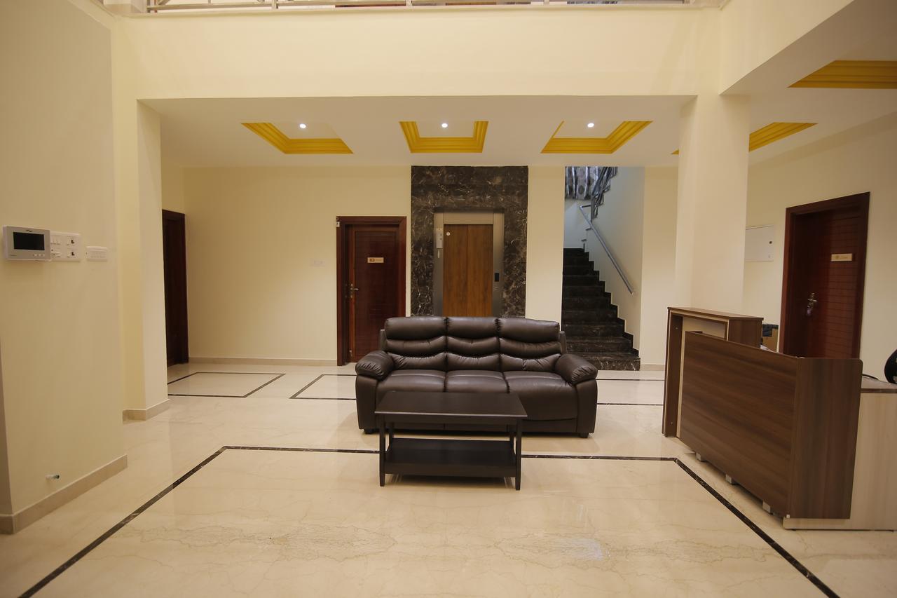 צ'נאי Iris Comfort Inn מראה חיצוני תמונה